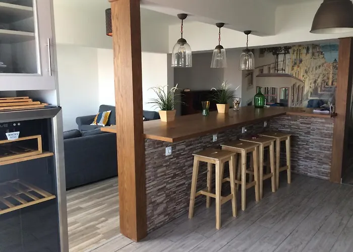 Santos Deluxe * Lisboa